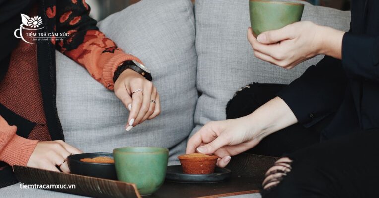 Ai dễ gặp nguy cơ khi uống nhiều trà thanh nhiệt