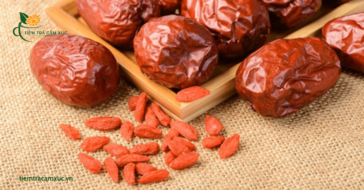 Táo đỏ