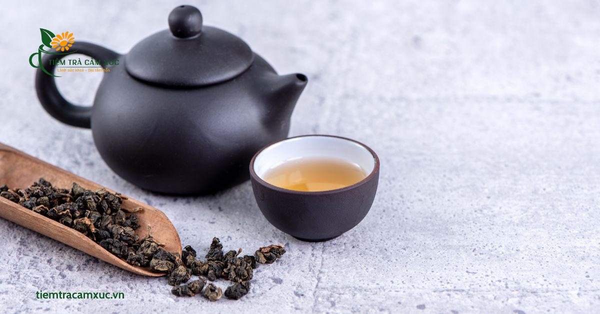 Bình ấm trà đen