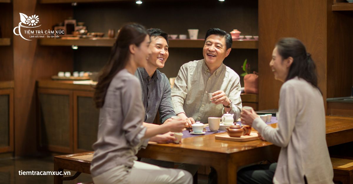 Uống trà vào ban đêm tốt không