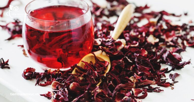 Hướng dẫn cách pha trà atiso an toàn cho huyết áp