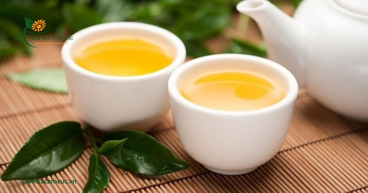 Trà đường sánh màu